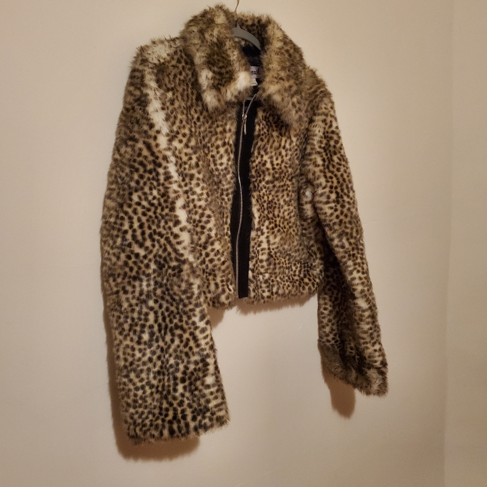 Hi Gorgeous vintage faux fur jacket